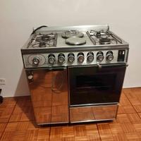 STUFA A GAS CON FORNO