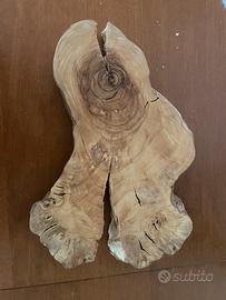 Taglieri e centro tavola in legno