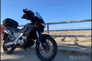 Aprilia Pegaso cube 650