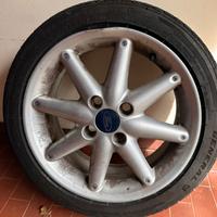 Gomma ford fiesta 1.4 con cerchio in lega