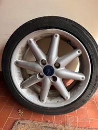 Gomma ford fiesta 1.4 con cerchio in lega