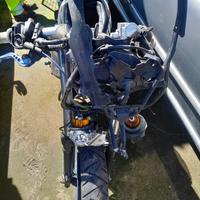 moto incidentata per pezzi di ricambio