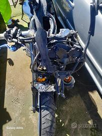 moto incidentata per pezzi di ricambio