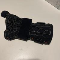 Tutore leggero e traspirante polso destro