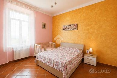 4 LOCALI A LIVORNO