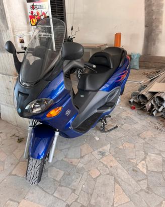 Piaggio x9