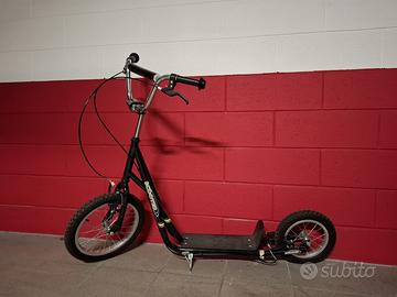 Monopattino Sportivo a Ruote Grandi