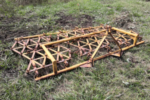 Erpice a sollevatore