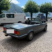 Auto BMW 320i cabrio