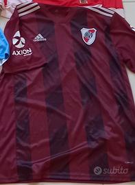 Maglie e sciarpe calcio