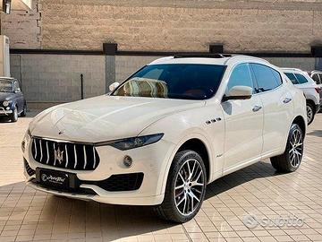 Musata completa maserati levante #277