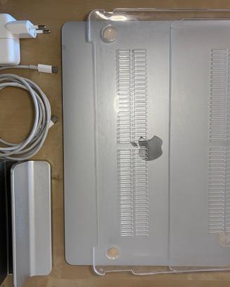 Macbook Air 13" - M1 + Cover + Supporto Verticale
