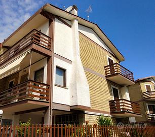 Villetta a schiera capotesta a Sutri