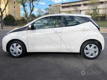 Toyota Aygo cambio automatico