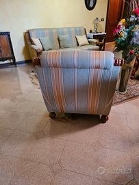 Divano 3 posti più 2 poltrone