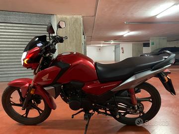 Moto honda CBF125