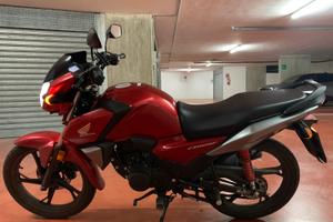 Moto honda CBF125