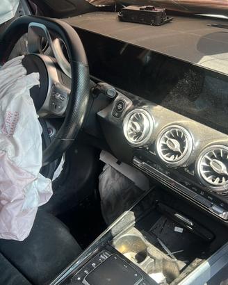 CAMBIO AUTOMATICO 2021 MERCEDES-BENZ GLB 200D 4MAT