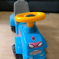 trattorino cavalcabile a spinta spiderman 