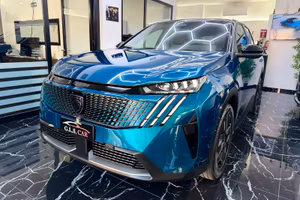 Peugeot 3008 1.2 Benzina Hybrid 136 e-DCS 6 GT