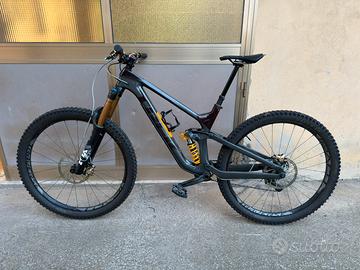 Trek slash M/L