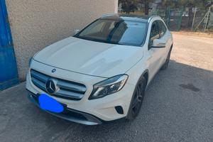 MERCEDES GLA 220 CDI