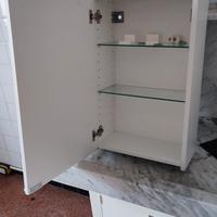Armadio pensile per bagno 