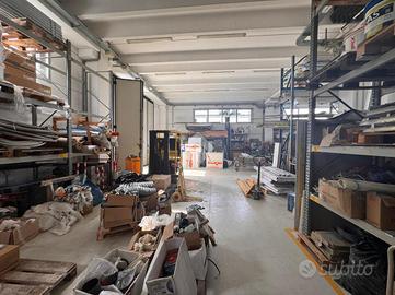 CAPANNONE A PONTE SAN NICOLÒ