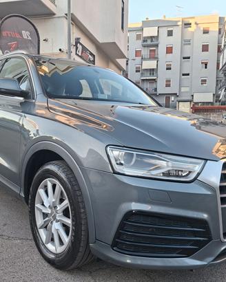 Audi Q3 2.0 TDI 150 CV S tronic * Navi * Garantita