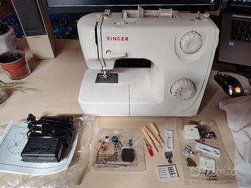 macchina da cucire Singer 8280 con accessori