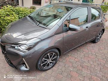 TOYOTA YARIS HIBRID