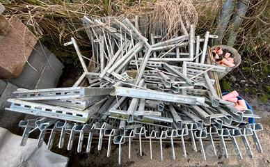 CRAVATTE PER GETTO PILASTRI