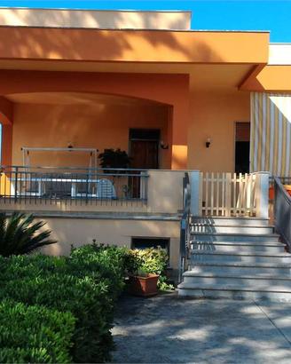 Casa di 150mq al piano terra con 50mq di veranda