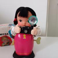 bambola cammina e scatta foto