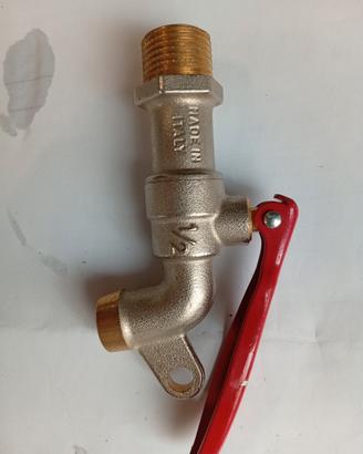 rubinetto con occhio per lucchetto