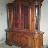 vetrina in noce massello