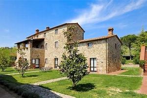 Vicchio colonica mq 400 terreno 3 ha