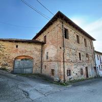 CASA SEMINDIPENDENTE A ALFIANO NATTA