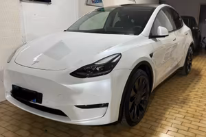 Tesla model y dual motor long range awd