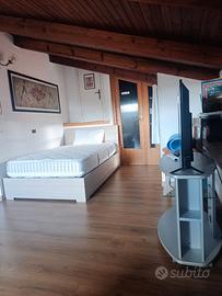 Monolocale mansardato