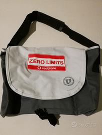 Stock da 50 pezzi di Borse a tracolla Vodafone