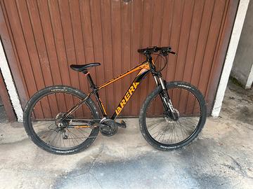 Bicicletta montan bike (nero-arancione)