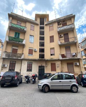 Trilocale oltre accessori in Via Marecchia
