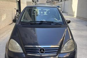 Auto mercedes