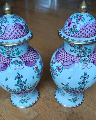 Coppia Vasi Porcellana Limoges marchio "M. Frères"