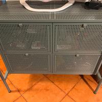 Cassettiera Nikkeby Ikea stile industriale