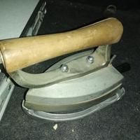 set di ferri da stiro antichi