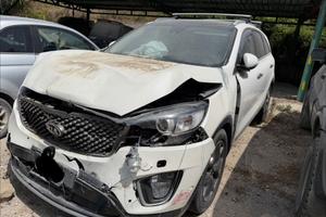 Kia Sorento 2.2 CRDi AWD SINISTRATA