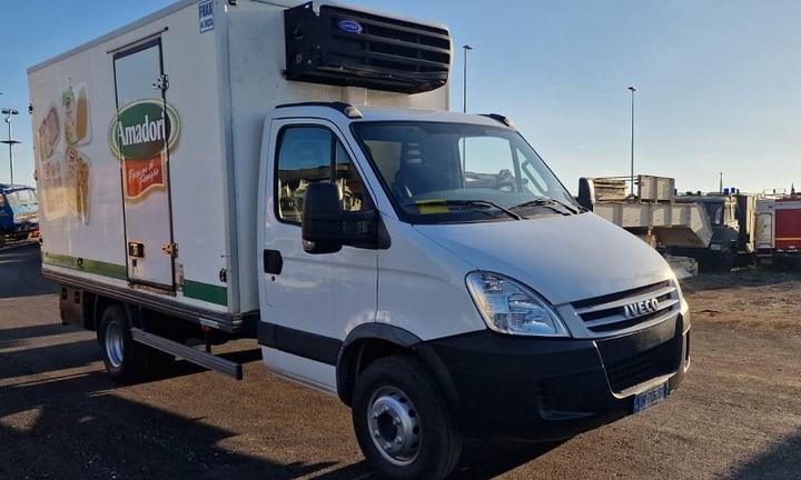 Iveco 65ce4 con cella frigo cold