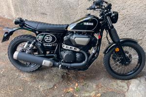 Yamaha SCR 950